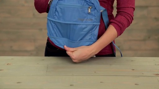 Eagle Creek 2-in-1 Waistpack/Shoulder Bag - image 8 from the video